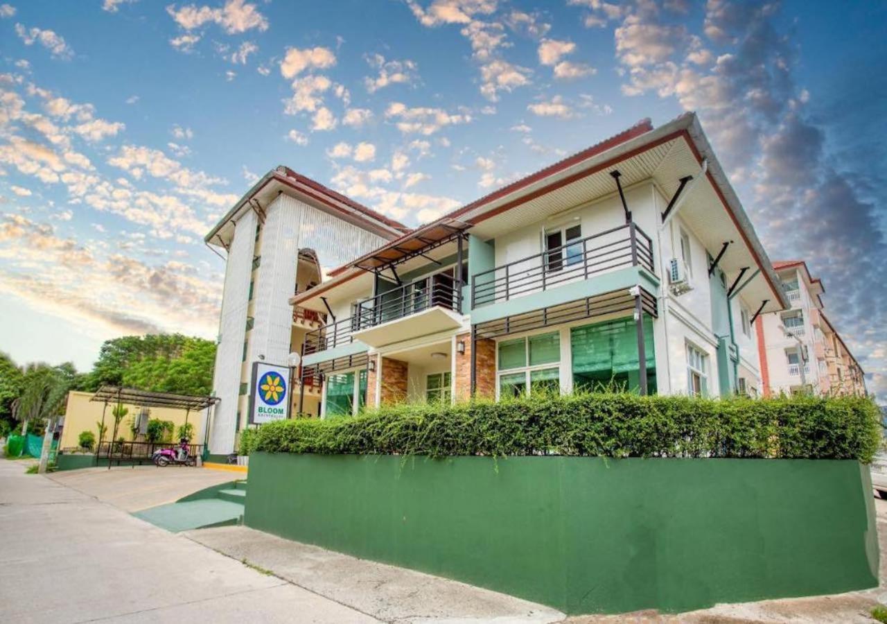 Bloom Guesthouse Чиангмай Экстерьер фото