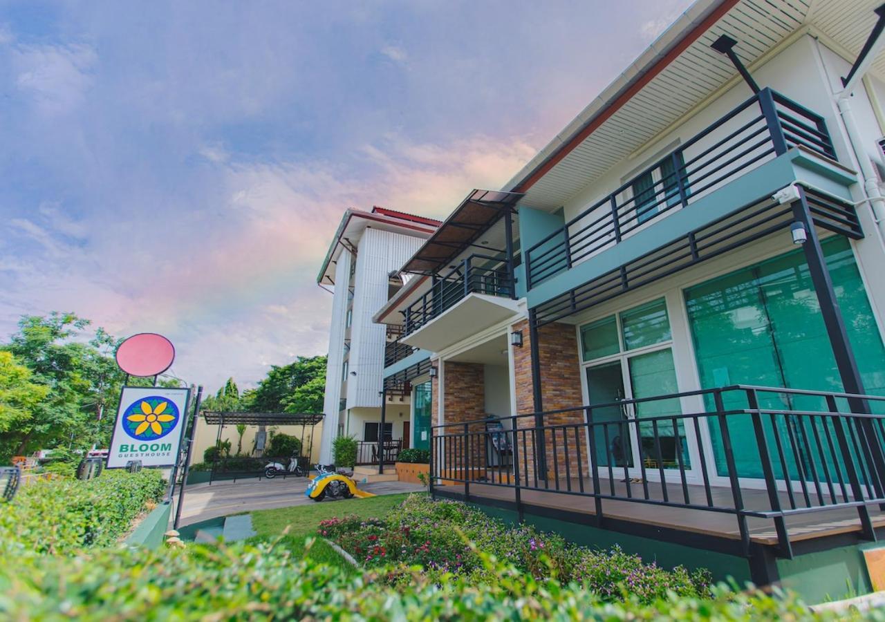 Bloom Guesthouse Чиангмай Экстерьер фото